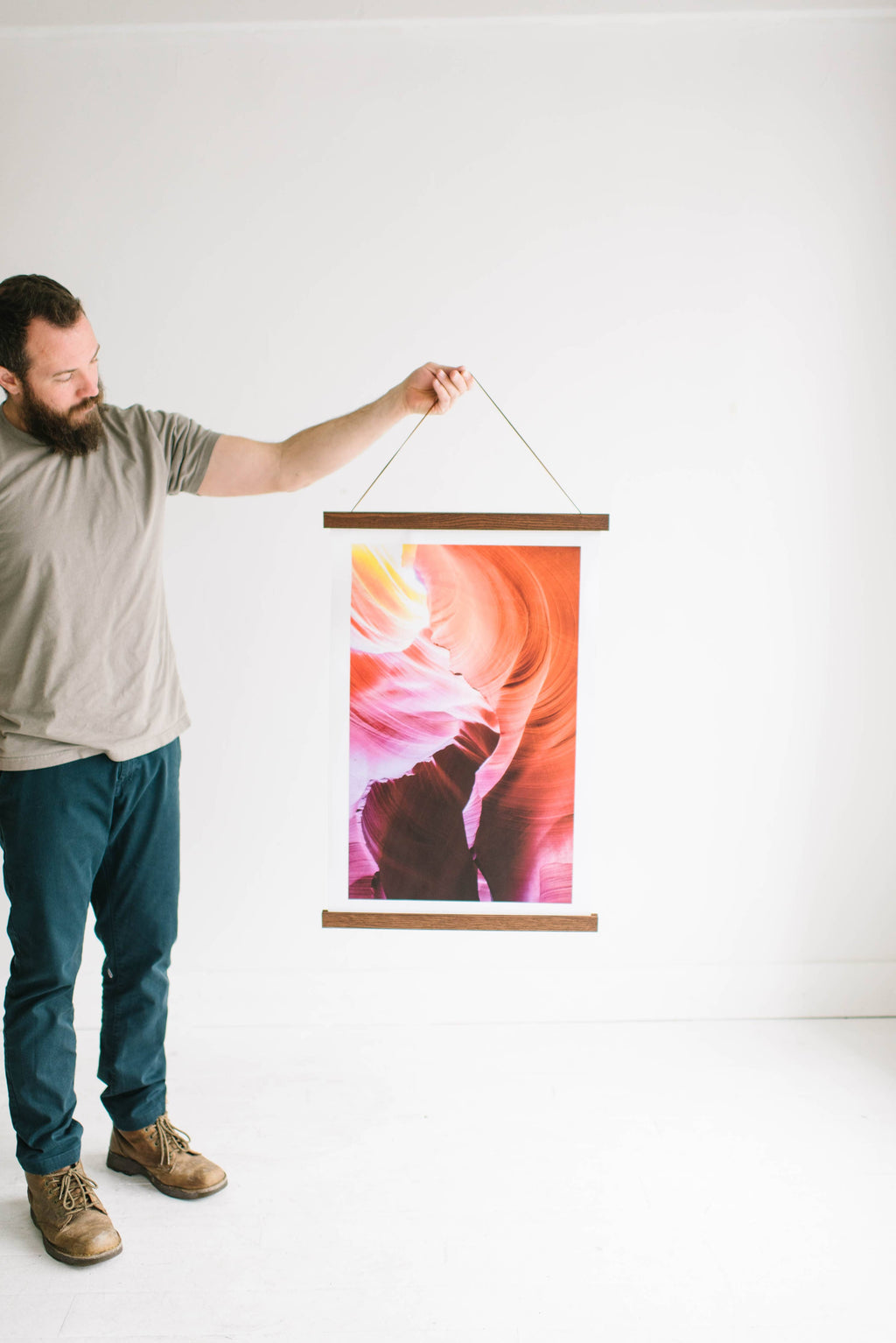 12" MAGNETIC Poster Hanger Frame™