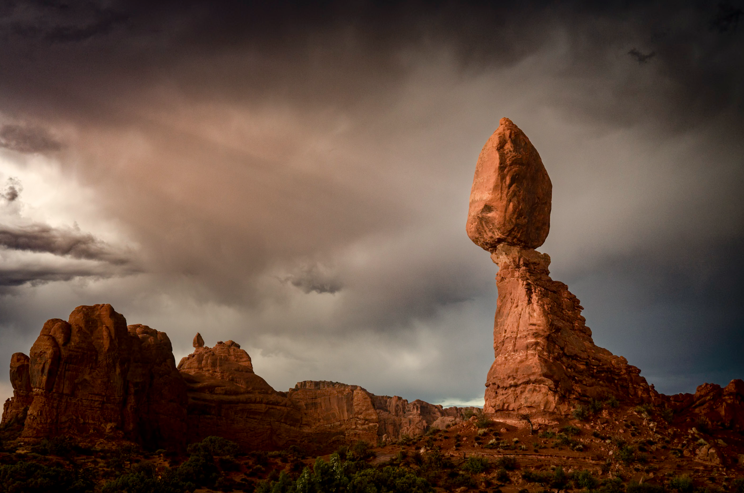 Balance Rock Moody – Arches National Park